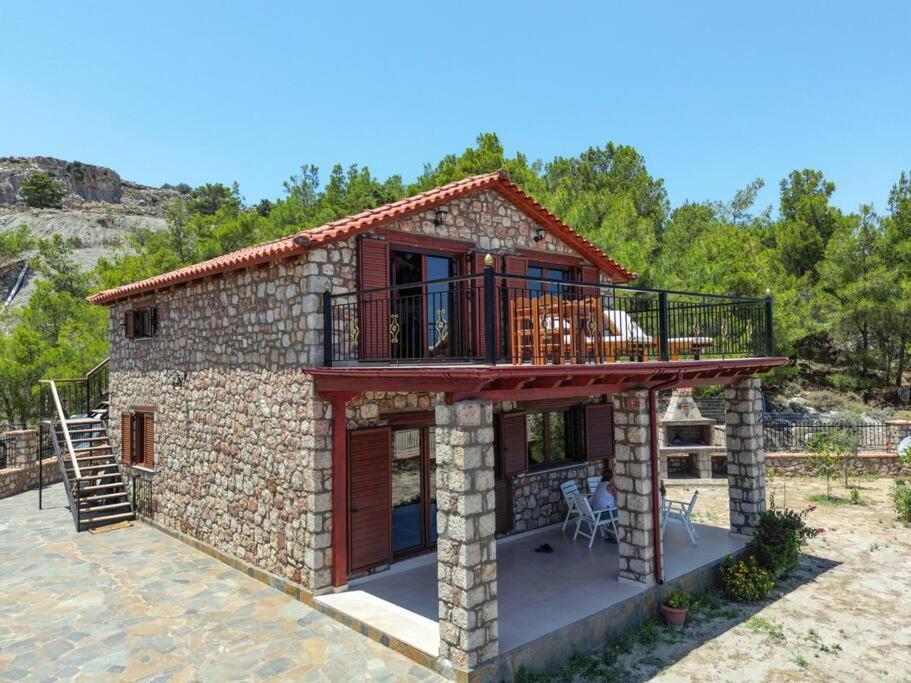 Villa Petronas Land House 2 à Archangelos  Extérieur photo