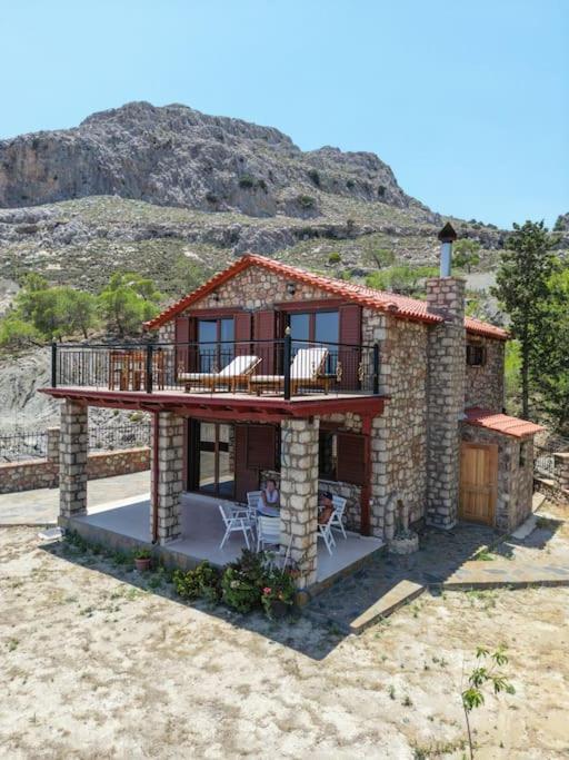 Villa Petronas Land House 2 à Archangelos  Extérieur photo