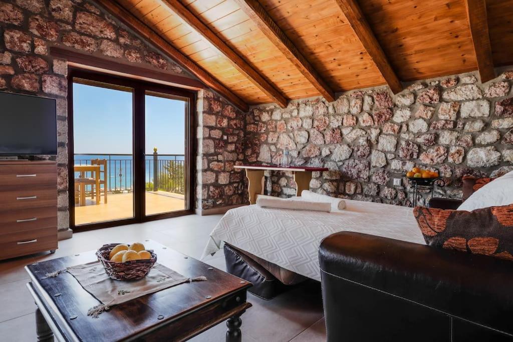 Villa Petronas Land House 2 à Archangelos  Extérieur photo