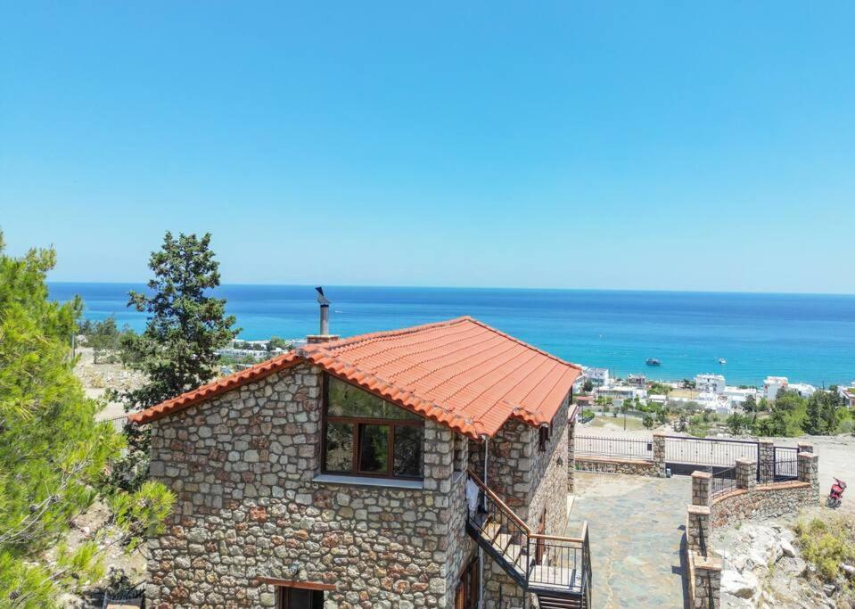Villa Petronas Land House 2 à Archangelos  Extérieur photo